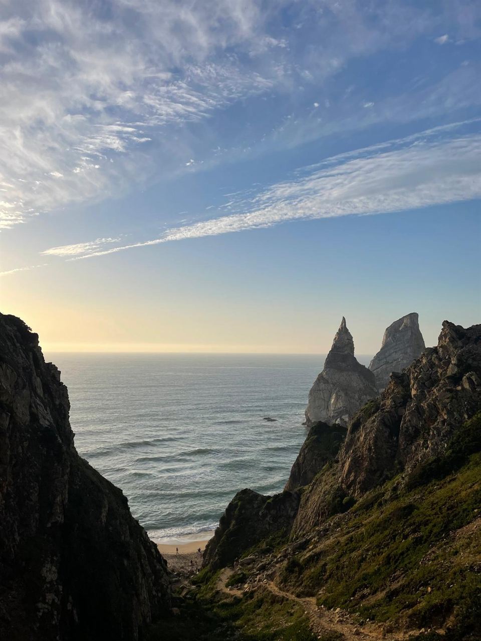 Guided coastal hike along the cliffs from Sintra toward Cabo da Roca